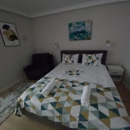 Elite Studio Apartment เตอร์กู-มูเรช ภายนอก รูปภาพ